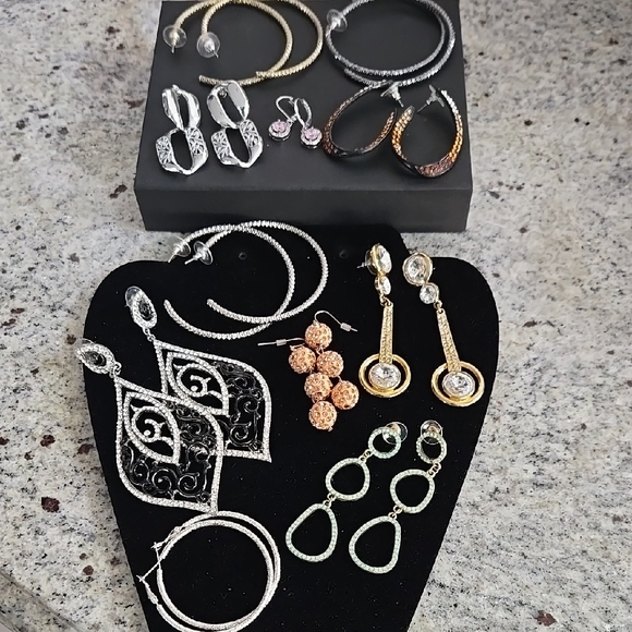 Jewelry - Lot of 11 Brand new earring sets